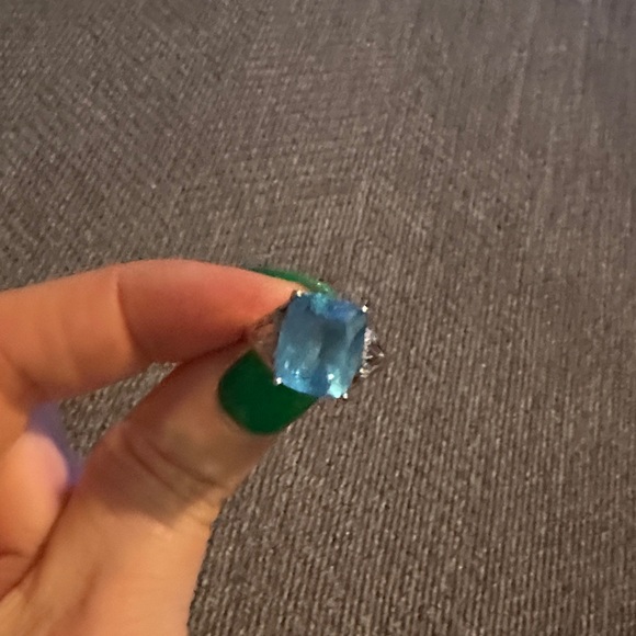 Cushion 3 karat Swiss Blue Topaz, 10K White Gold Ring. - Picture 3 of 8